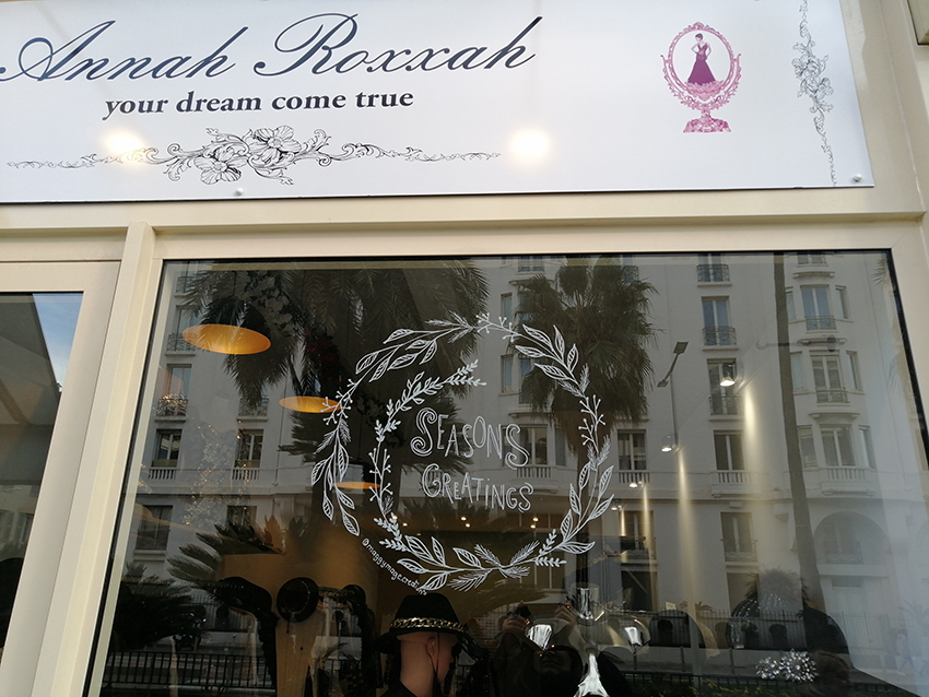 vitrine de noel posca